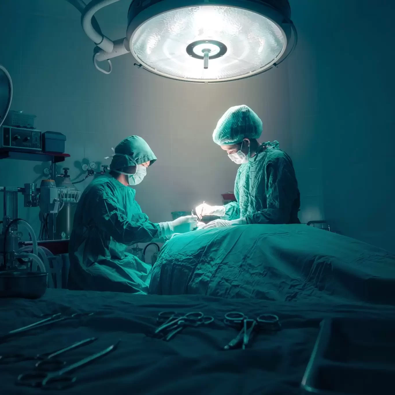 https://www.diabetklinigi.com/wp-content/uploads/2023/11/surgeons-team-working-with-monitoring-patient-surgical-operating-room-2048x1367-1-e1701253555564.webp